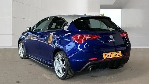 Used Alfa Romeo Giulietta Edizione Speciale 170 HP (125 kW) 2017 Blue Hatchback