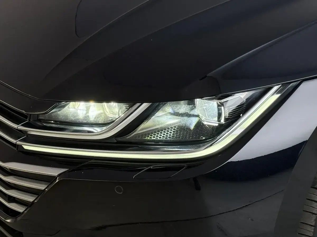 Used VW Arteon Elegance 2019 Black Hatchback