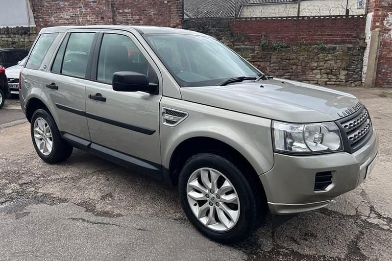 Gold Used 2011 Land Rover Freelander 2 S SUV | £3,295 (Good price) - Image 1/1