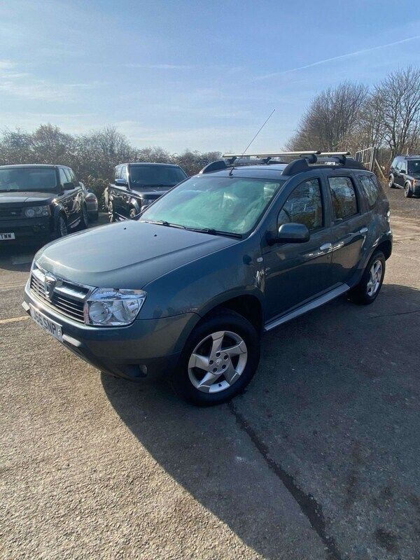 Grey Used 2013 Dacia Duster Lauréate SUV | £3,105 (A bit pricey) - Image 1/4