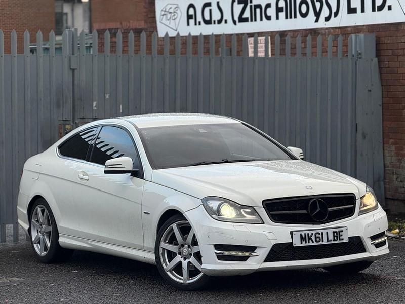 Used Mercedes C180 Sport Edition 156 HP (114 kW) 2011 White Coupe