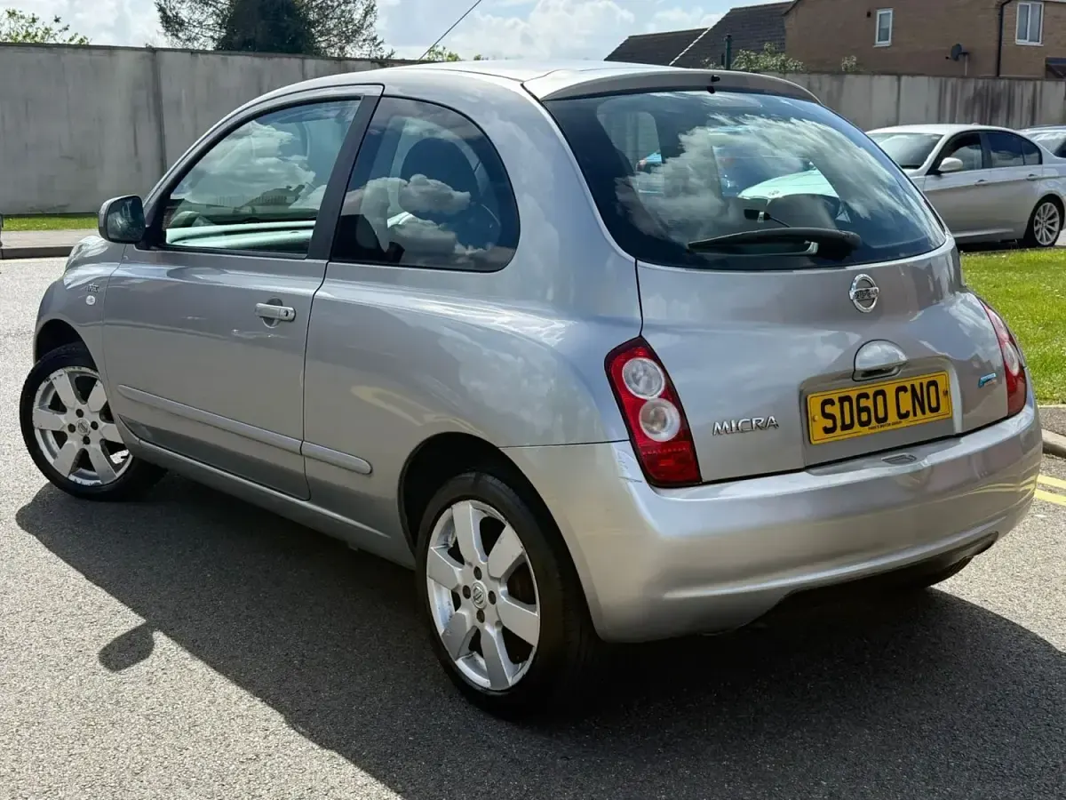Used Nissan Micra N-TEC 79 HP (58 kW) 2010 Silver Hatchback
