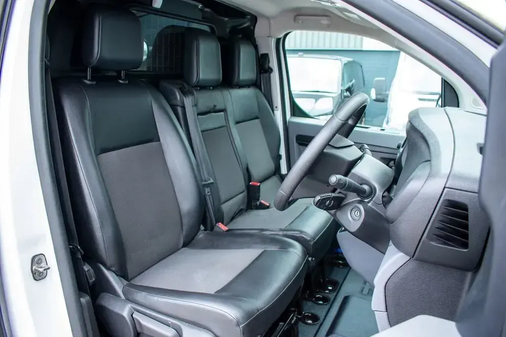 Used Toyota Proace 120 HP (88 kW) 2019 White MPV
