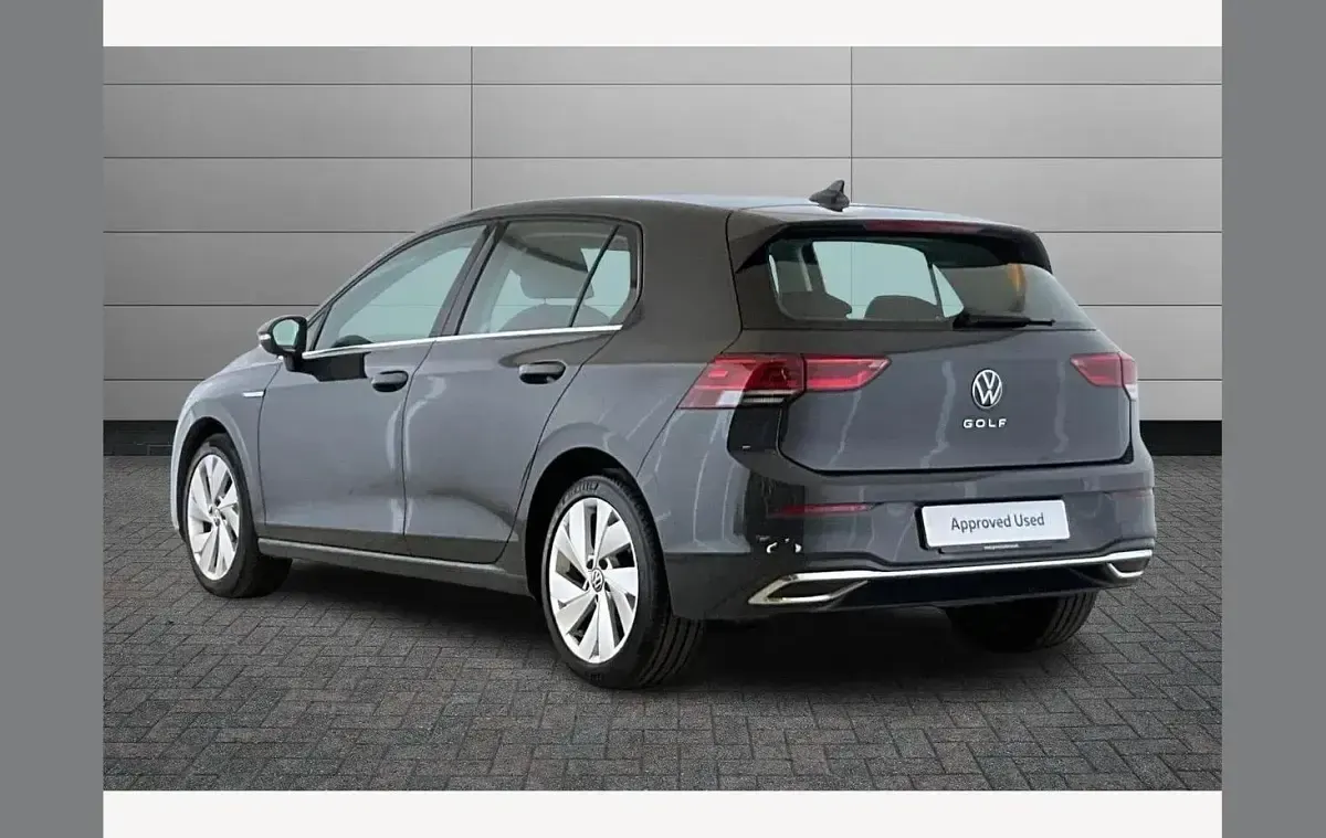 Used VW Golf VIII Style 148 HP (108 kW) 2021 Urano grey Hatchback