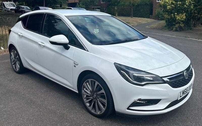 Used 2019 Vauxhall Astra Elite Hatchback | £8,980 (Fair price) - Image 1/4