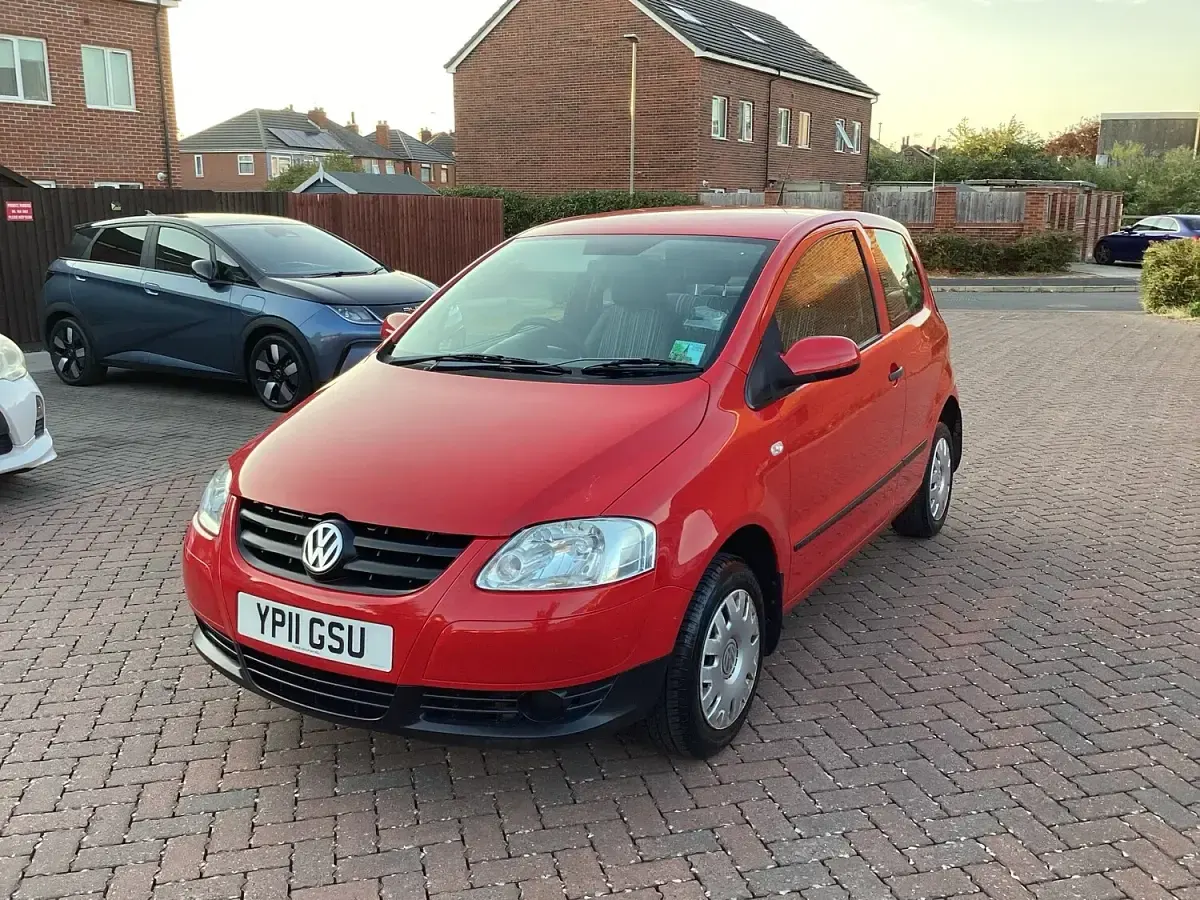 Used VW Fox 60 HP (44 kW) 2011 Red Hatchback