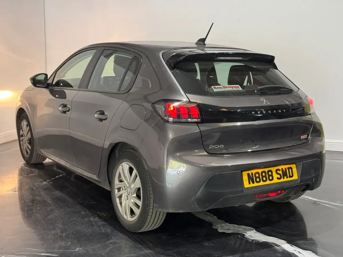 Used Peugeot 208 Active 75 HP (55 kW) 2020 Grey Hatchback
