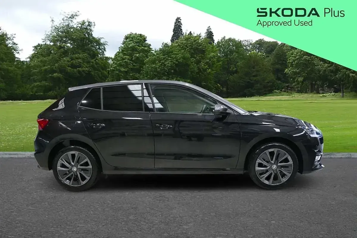 Used Skoda Fabia Colour Edition 94 HP (69 kW) 2023 Black magic pearl effect body / graphite grey metallic roof Hatchback