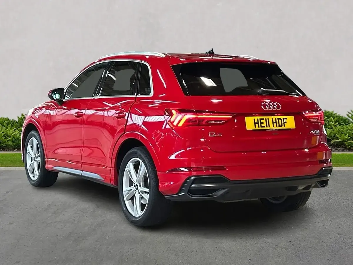 Used Audi Q3 S-Line 200 HP (147 kW) 2022 Red SUV