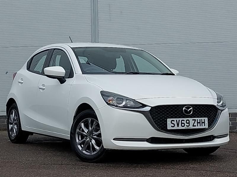 Używany Mazda 2 75 KM (55 kW) 2020 Biały Hatchback
