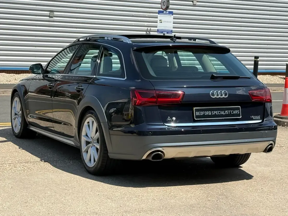 Used Audi A6 Allroad Comfort 272 HP (200 kW) 2015 Blue Estate