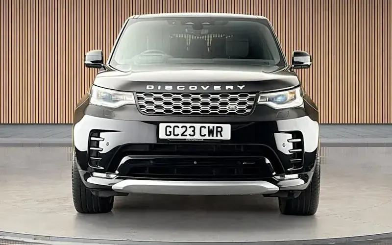 Used Land Rover Discovery 5 300 HP (220 kW) 2024 SUV