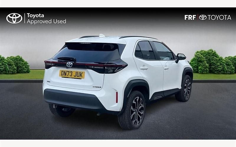 Used Toyota Yaris Hybrid Design 116 HP (85 kW) 2025 Estate