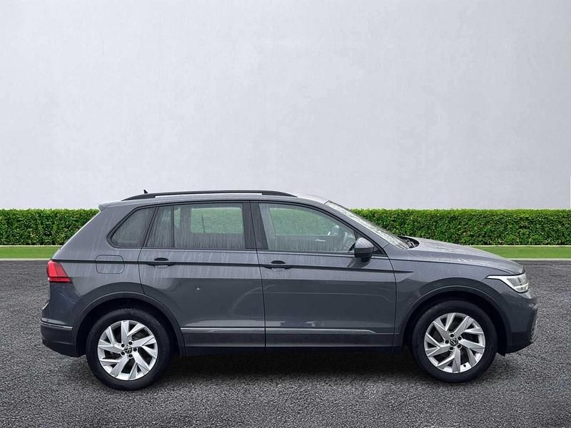 Used VW Tiguan Life 130 HP (95 kW) 2022 Grey SUV