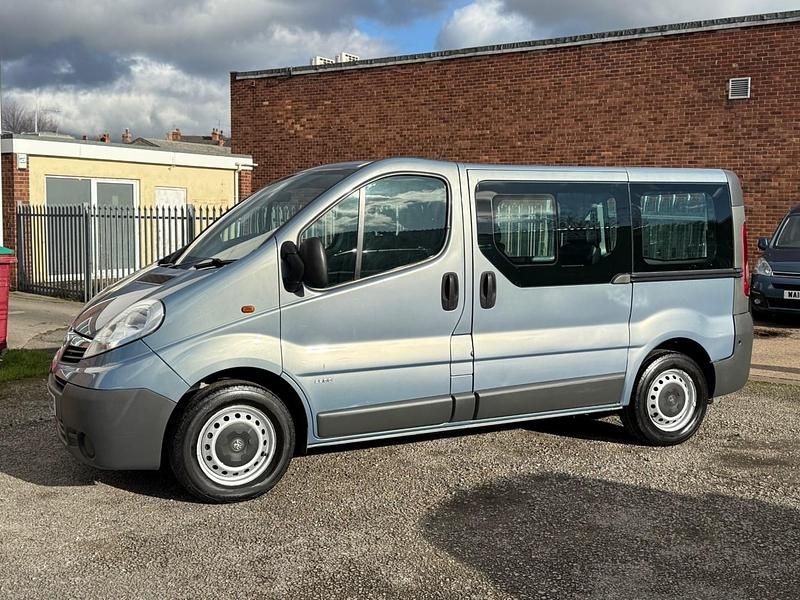 Used Vauxhall Vivaro 2014 Blue MPV