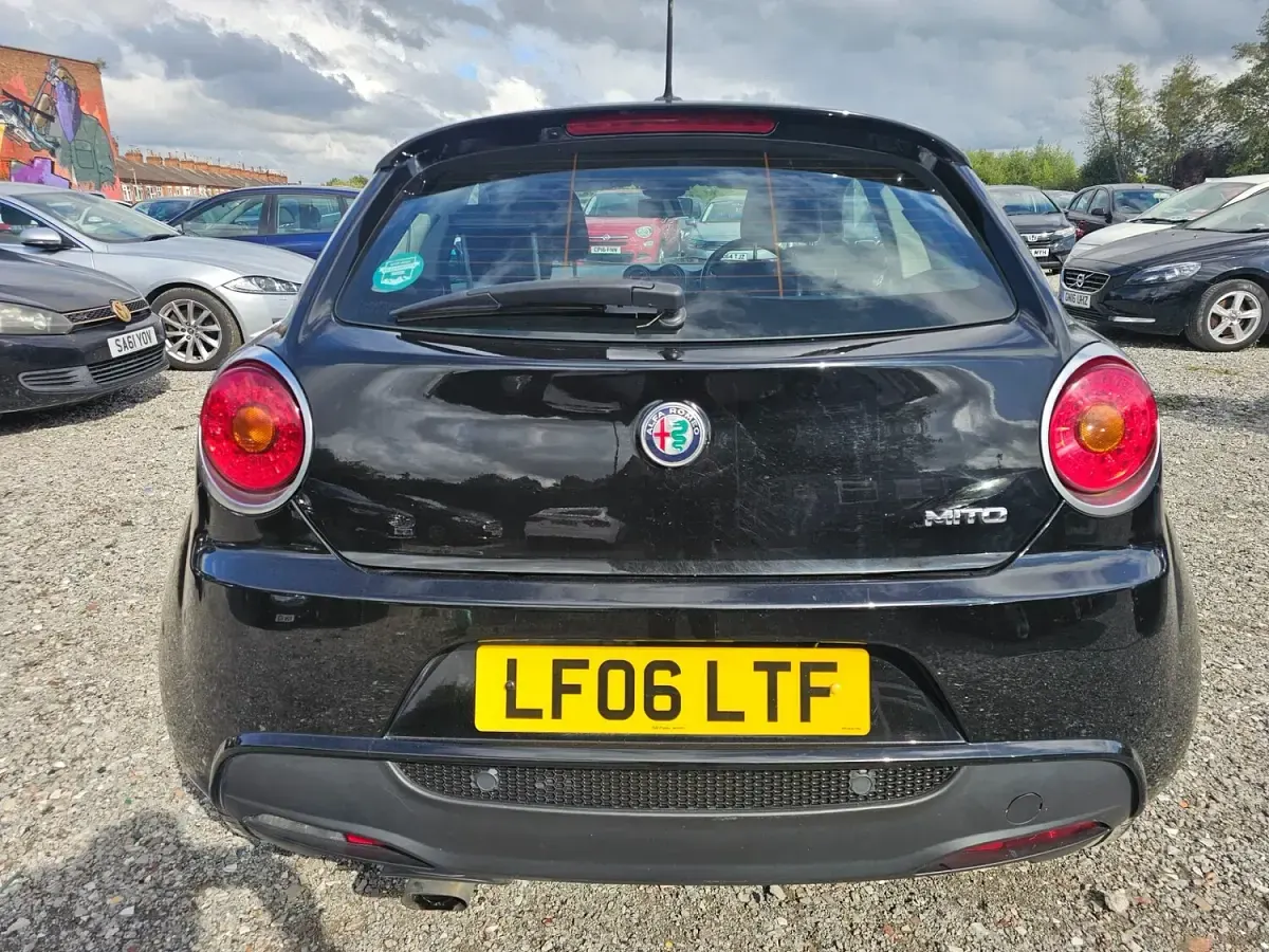 Used Alfa Romeo MiTo 105 HP (77 kW) 2017 Black Hatchback