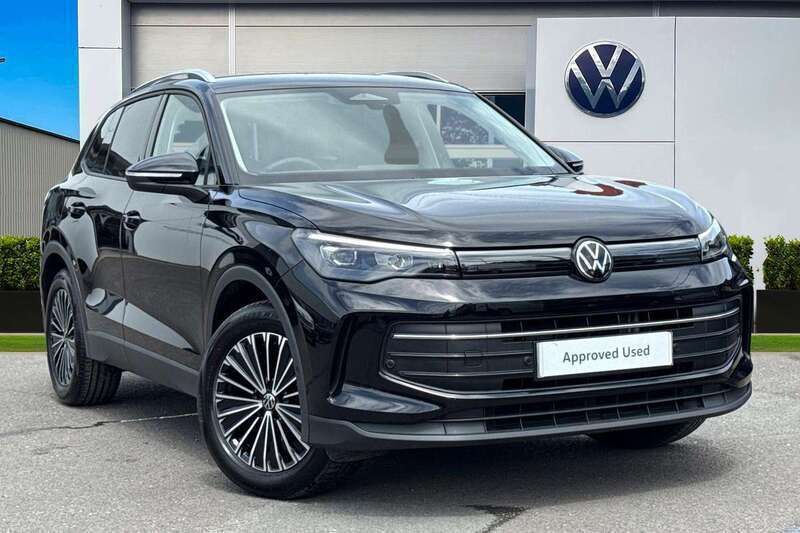 Black New 2024 VW Tiguan Match SUV | £30,389 (Good price) - Image 1/4