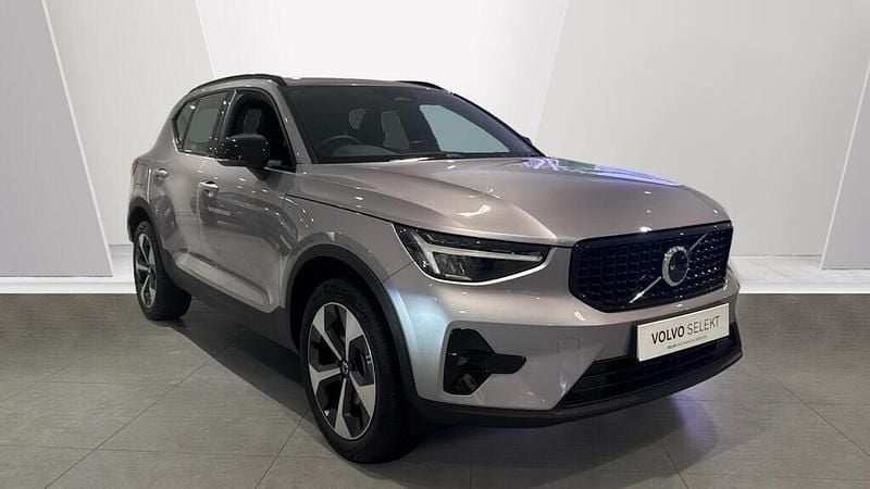 Used Volvo XC40 Plus 163 HP (119 kW) 2026 Silver SUV