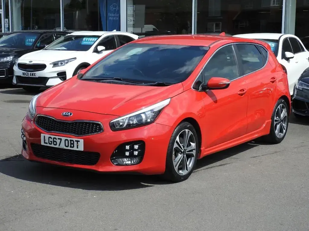 Used Kia Ceed GT-Line 118 HP (86 kW) 2017 Red Hatchback