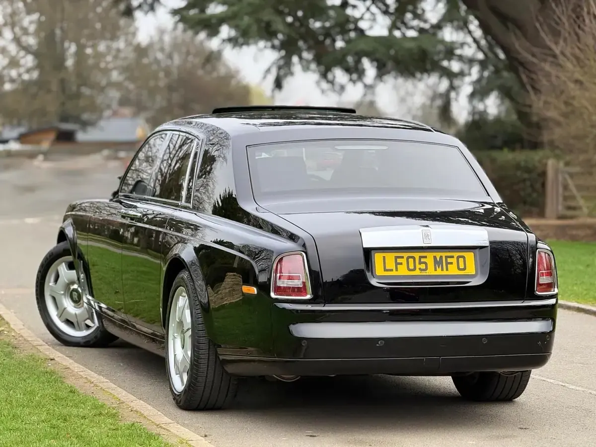 Used Rolls Royce Phantom 460 HP (338 kW) 2005 Black Sedan