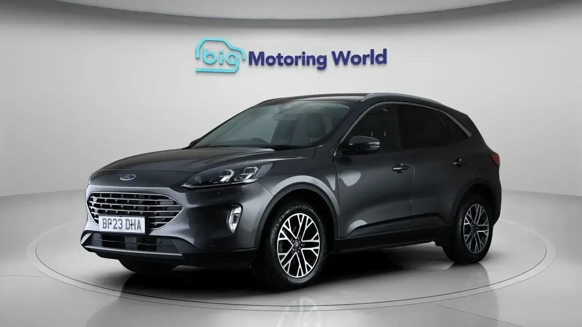 Used Ford Kuga Titanium 150 HP (110 kW) 2023 Grey SUV
