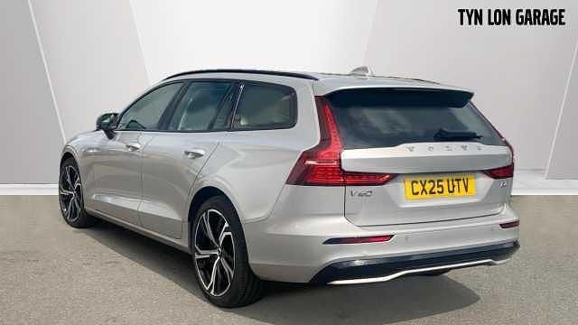 Used Volvo V60 Plus 194 HP (142 kW) 2025 Estate