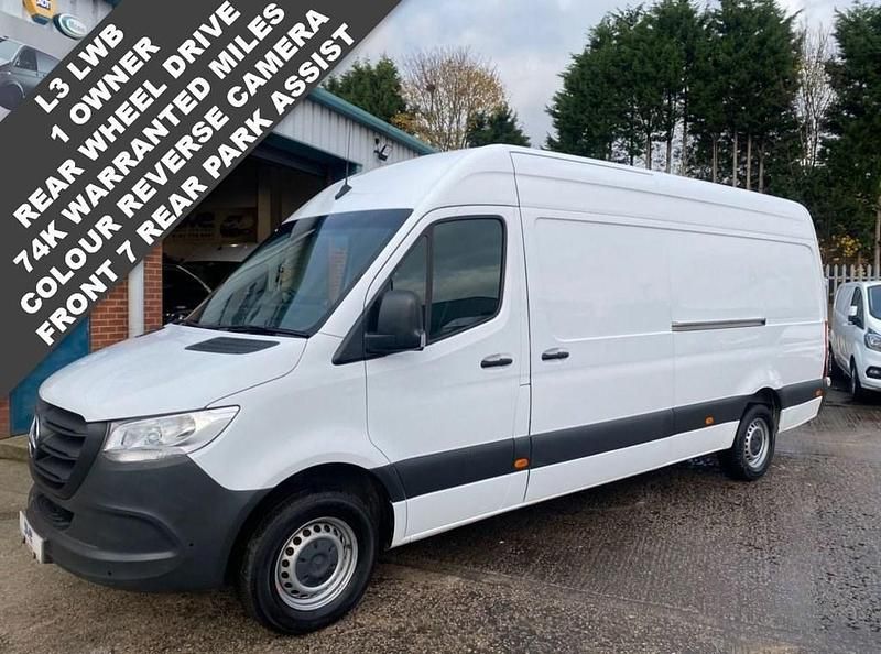 Usado Mercedes Sprinter Progressive 150 HP (110 kW) 2023 Branco Van