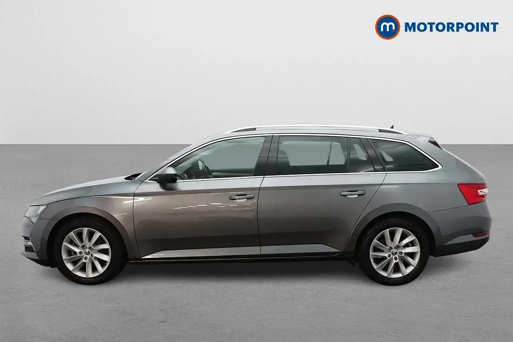Gebraucht Skoda Superb SE Technology 2021 Grau Kombi