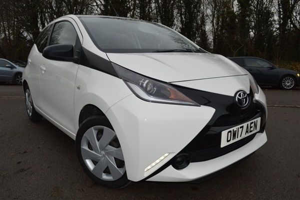 White Used 2017 Toyota Aygo X-play Hatchback | £5,600 (Good price) - Image 1/1