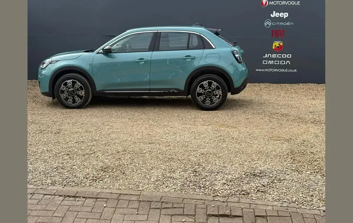 New Fiat 600 99 HP (72 kW) 2026 Blue SUV