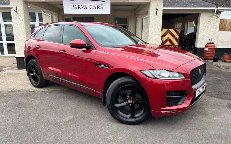 Usado Jaguar F-Pace R-Sport 250 HP (183 kW) 2020 SUV