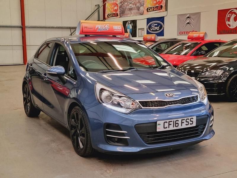 Blue Used 2016 Kia Rio 2 Hatchback | £5,495 (Fair price) - Image 1/3