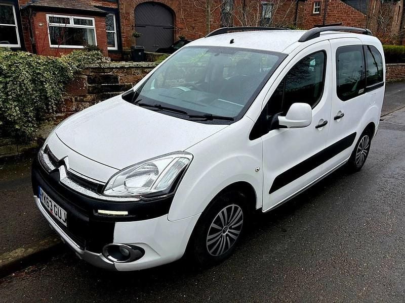 Used Citroën Berlingo XTR 92 HP (67 kW) 2013 White MPV