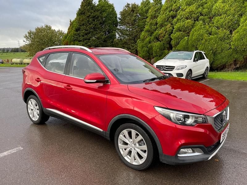 Red Used 2019 MG ZS Excite Sedan | £11,495 (Fair price) - Image 1/4