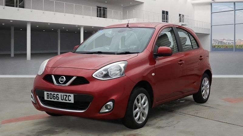 Begagnad Nissan Micra Acenta 2016 Röd Halvkombi