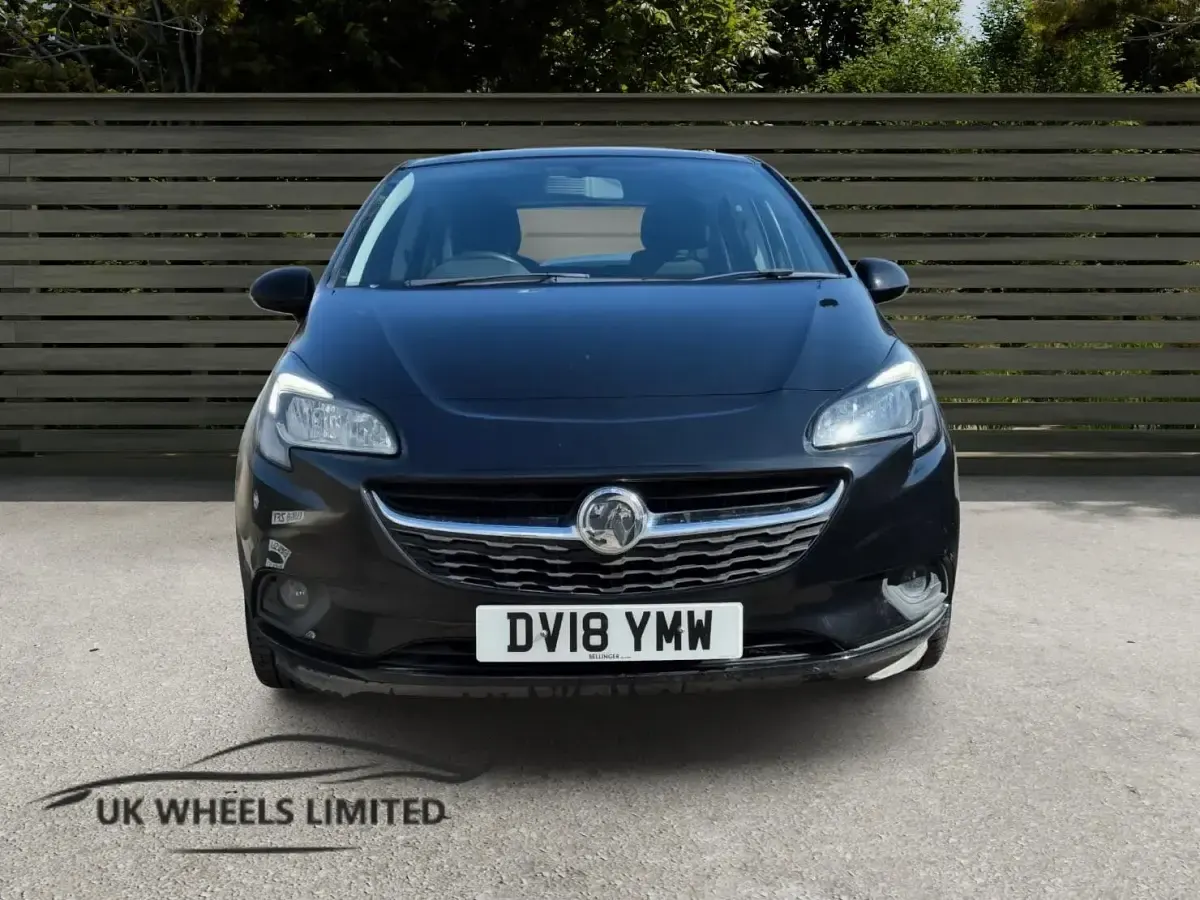 Used Vauxhall Corsa Design Edition 90 HP (66 kW) 2018 Black Hatchback