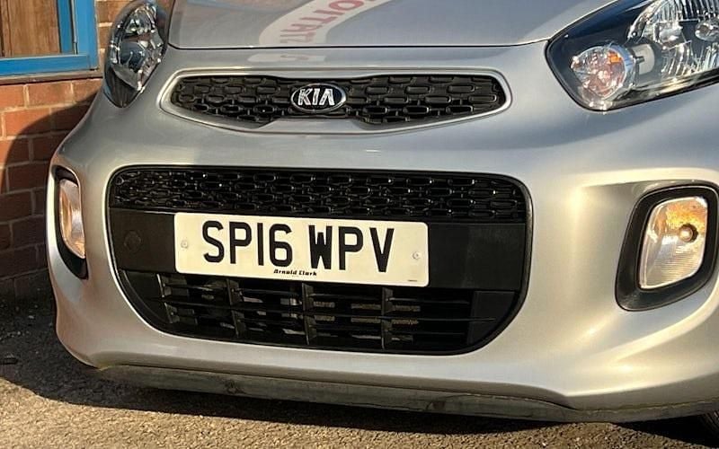 Used Kia Picanto 66 HP (48 kW) 2016 Silver Hatchback