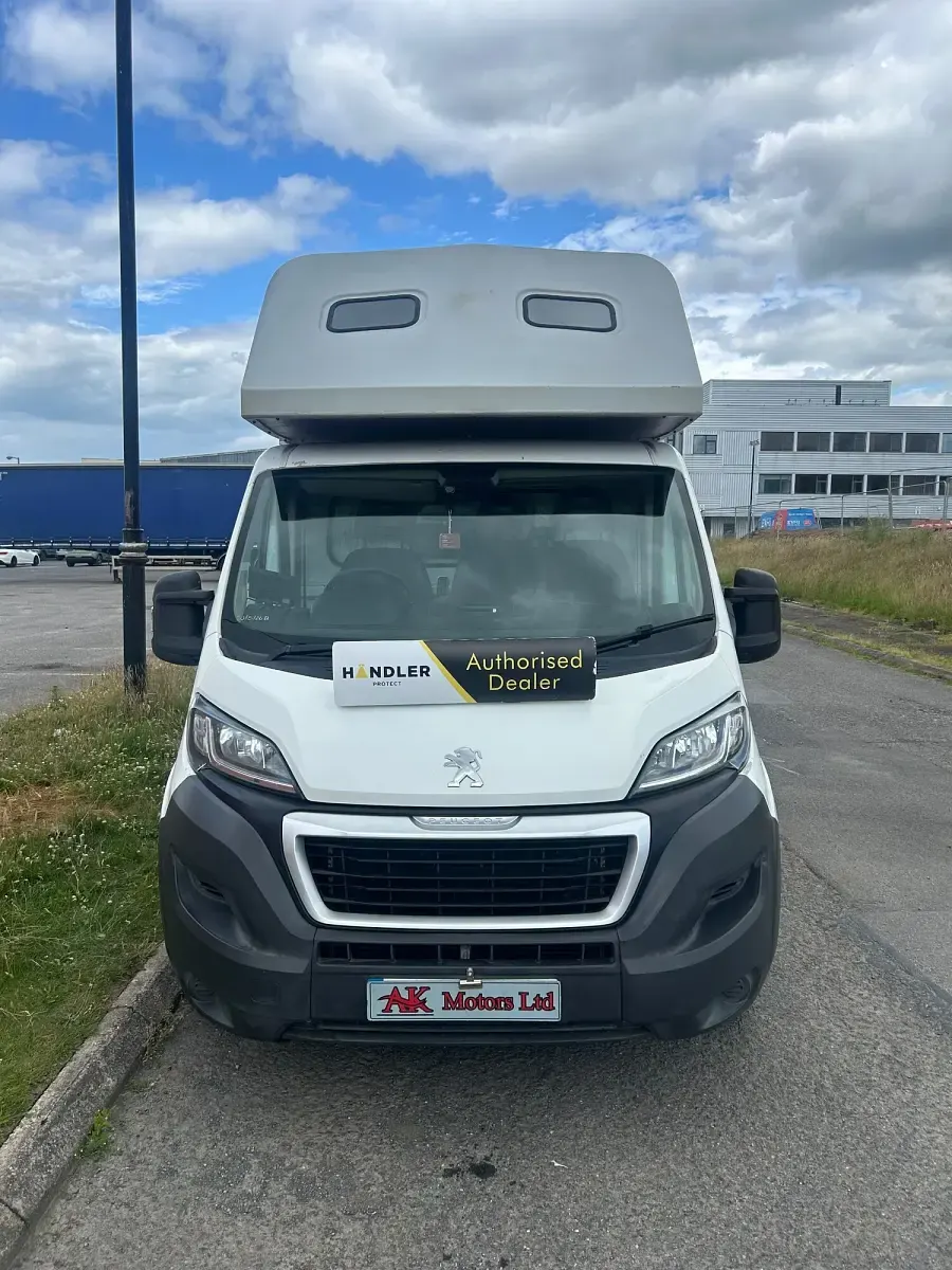 Used Peugeot Boxer 130 HP (95 kW) 2014 White Van