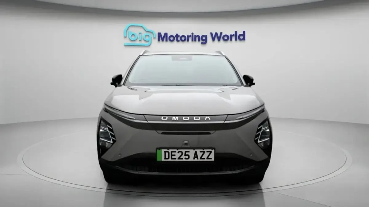 Używany Omoda E5 150 kW (204 KM) 2025 Srebrny SUV