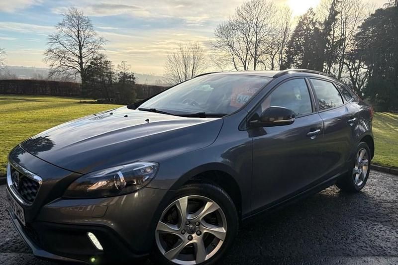 Used 2013 Volvo V40 CC Estate | £6,495 (Fair price) - Image 1/1