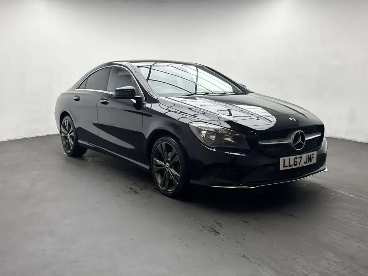 Used Mercedes CLA180 122 HP (89 kW) 2017 Black Coupe