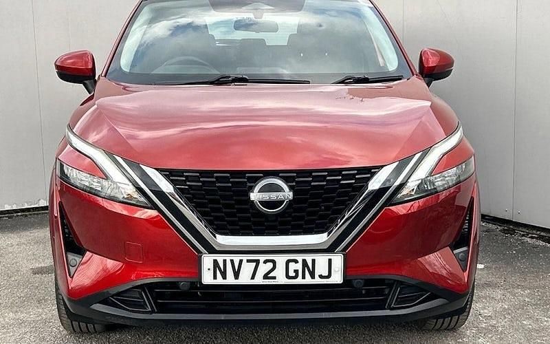 Used Nissan Qashqai Acenta Premium 158 HP (116 kW) 2022 Red SUV