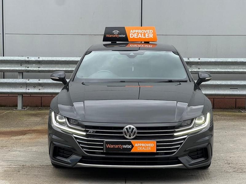 Usado VW Arteon R-line 150 HP (110 kW) 2019 Cinzento Citadino