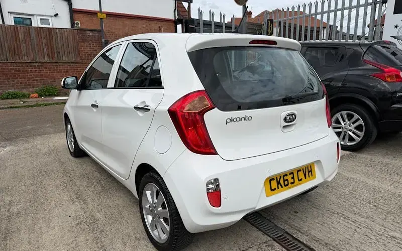 Used Kia Picanto 84 HP (61 kW) 2014 Hatchback