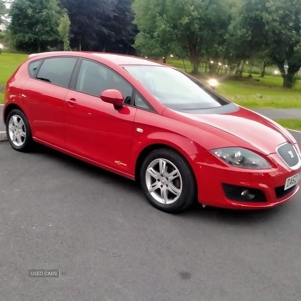 Red Used 2013 Seat Leon Copa Hatchback | £3,495 (Fair price) - Image 1/4