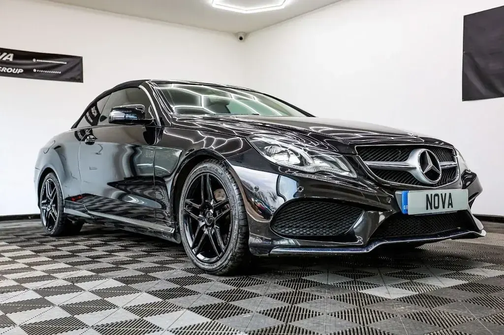 Używany Mercedes E220 AMG 2013 Czarny Kabriolet