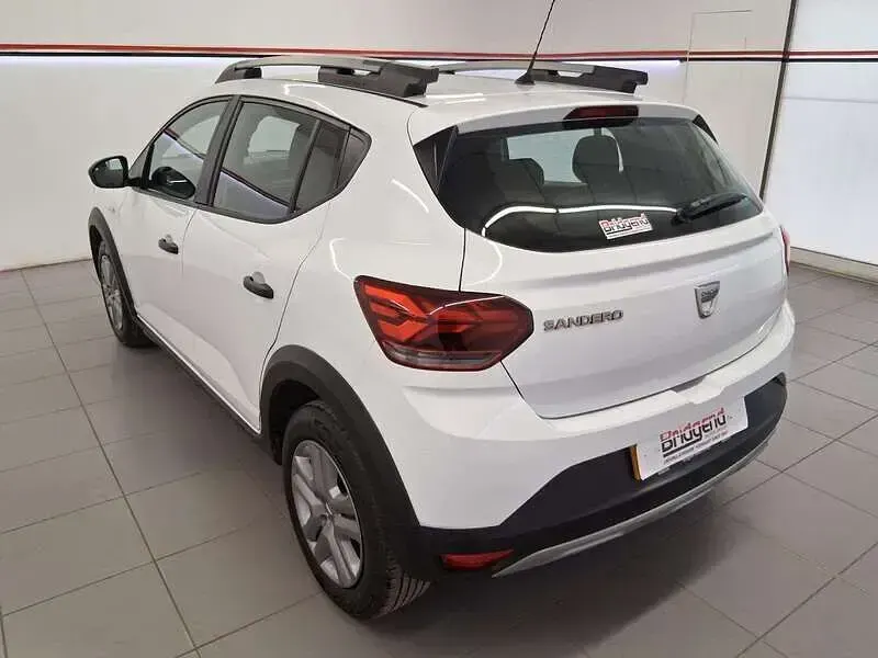 Used Dacia Sandero Essentiel 2022 White Hatchback
