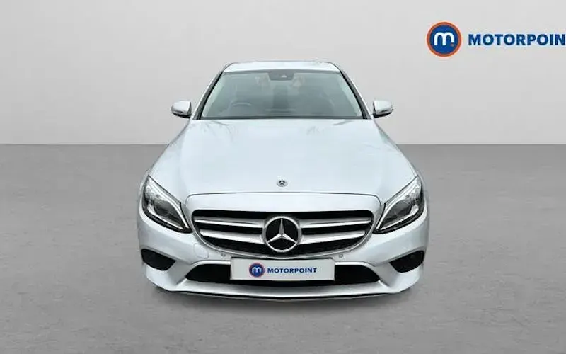 Usado Mercedes C200 Premium 184 HP (135 kW) 2019 Prateado Sedan
