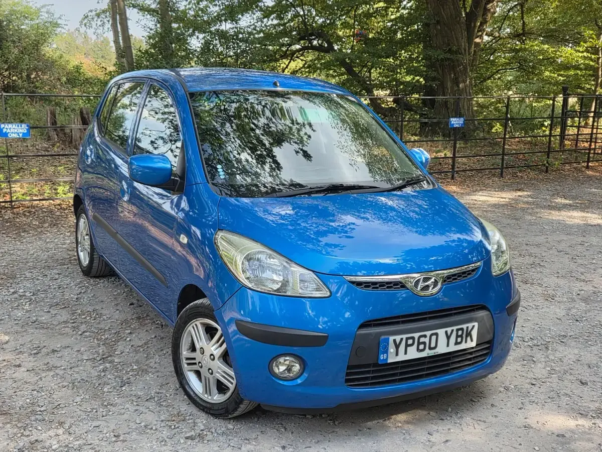 Used Hyundai i10 Comfort 77 HP (56 kW) 2011 Blue Hatchback