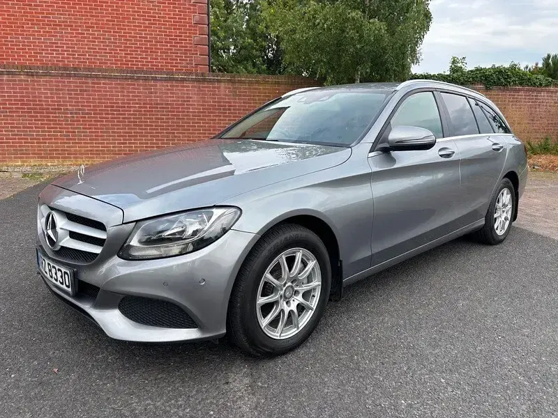 Used Mercedes C220 Executive 170 HP (125 kW) 2016 Palladium silver Estate